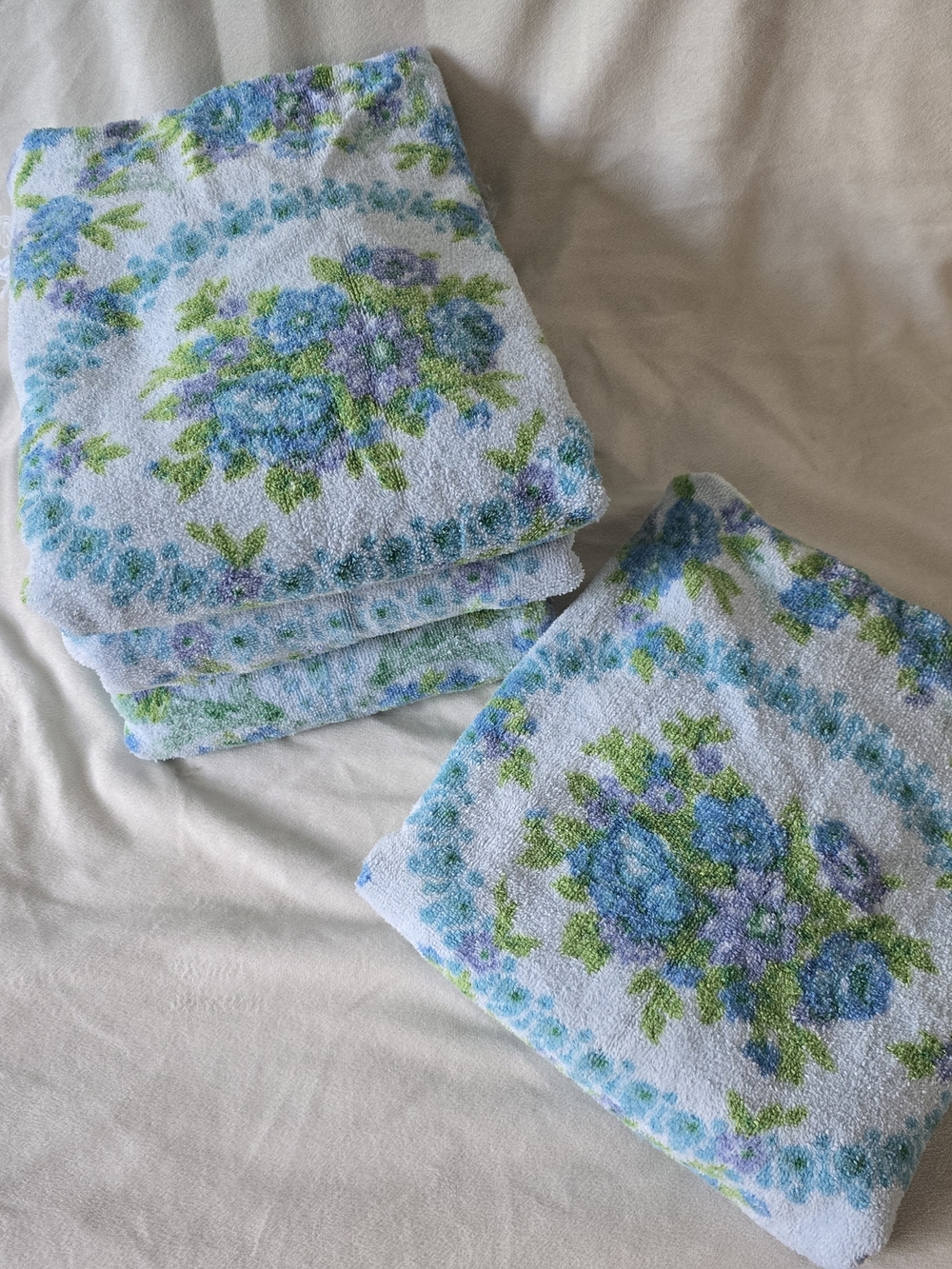 Vintage 70s Blue Floral Cotton Towels - Home Bath - 100% Cotton - Like NEW